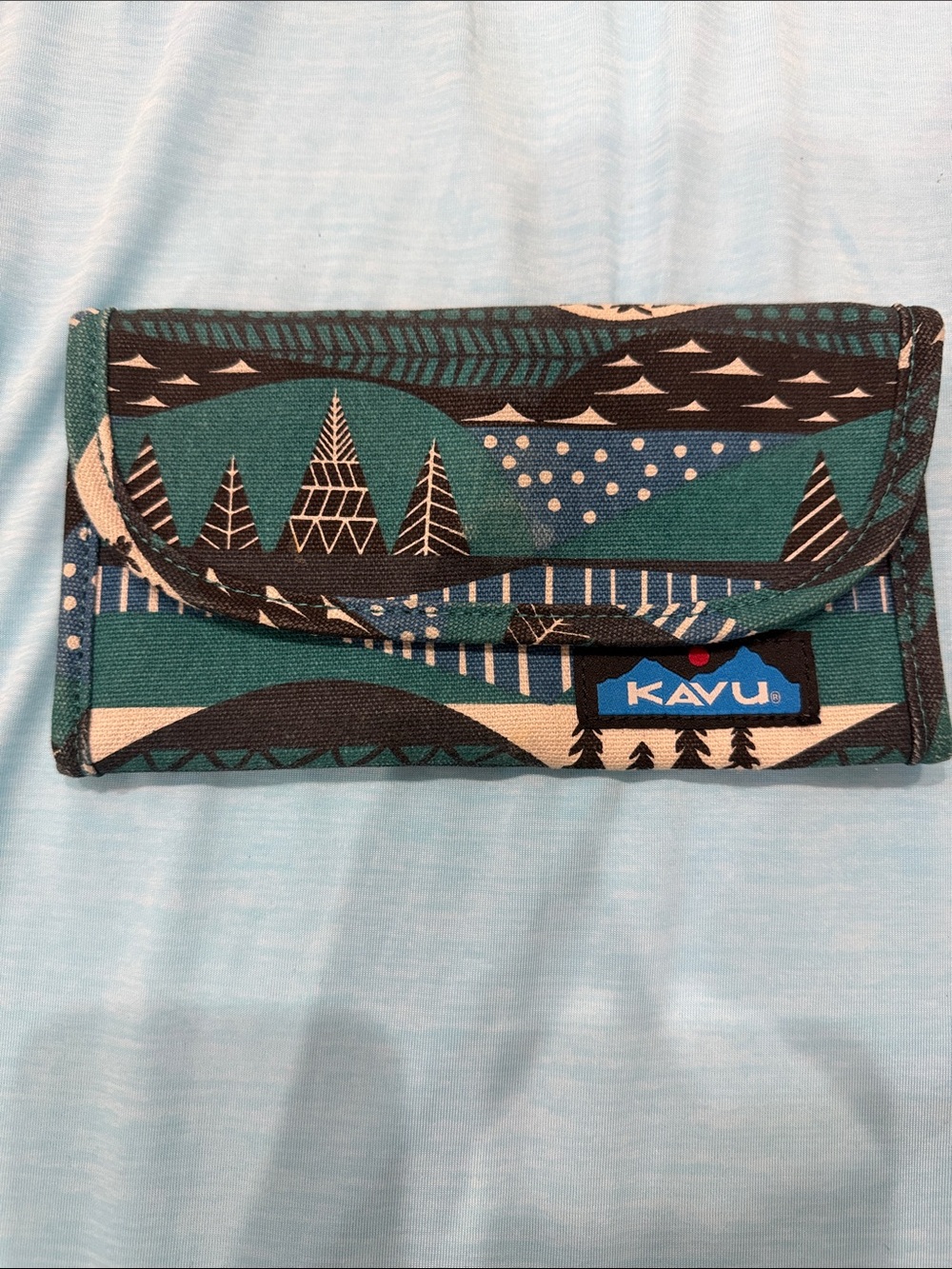 Kavu Teal and Black Wallet with Mountain Print